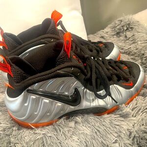 Nike Athletic Shoes - Gray and Red